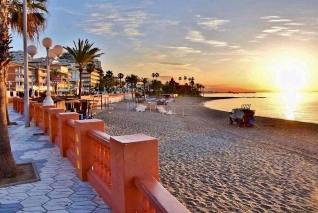Benalbeach. 1º Linea De Playa. Benalmádena Extérieur photo